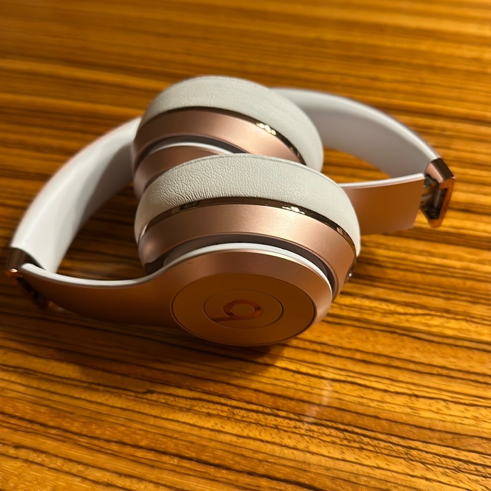 Beats by Dr. Dre Beats Solo3 Wireless On-Ear Headphones - Rose Gold